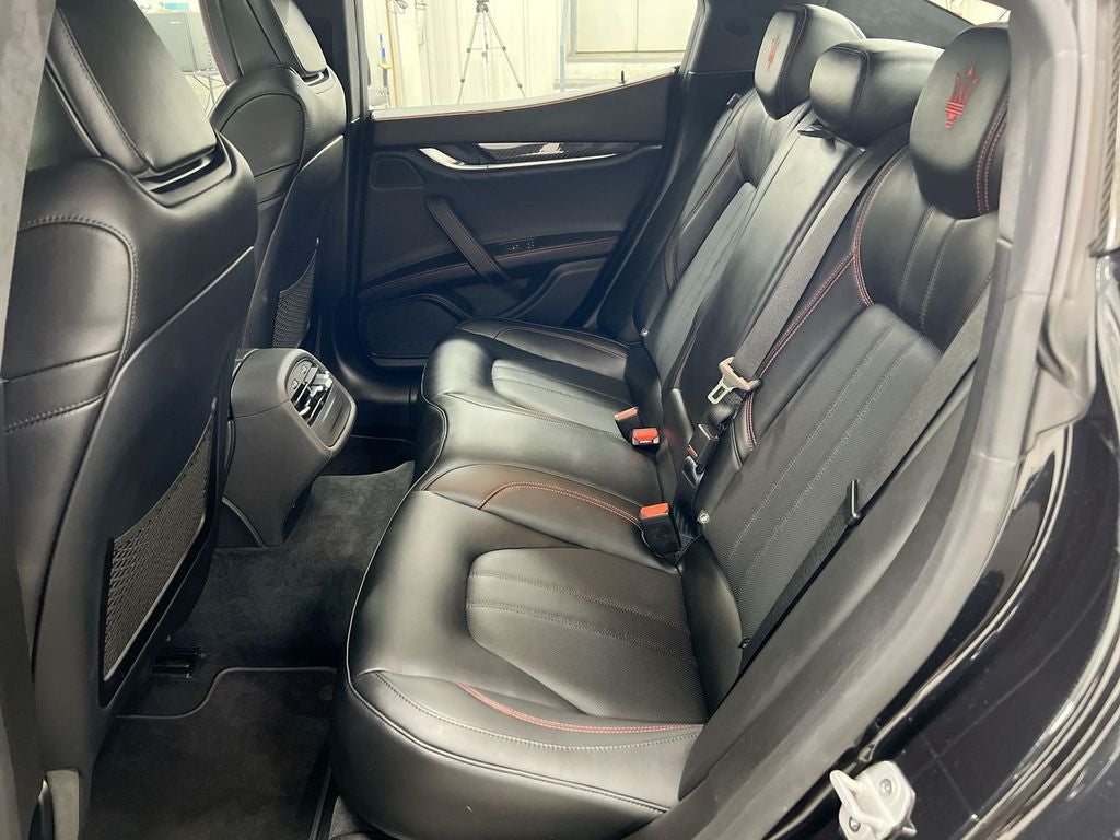 2022 Maserati Ghibli Modena Q4