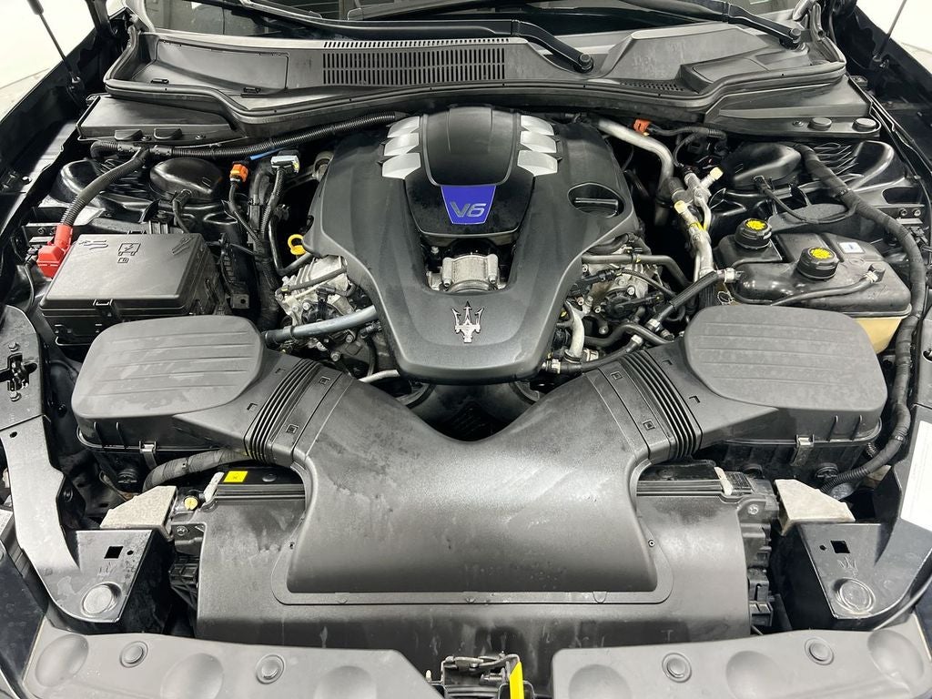 2022 Maserati Ghibli Modena Q4