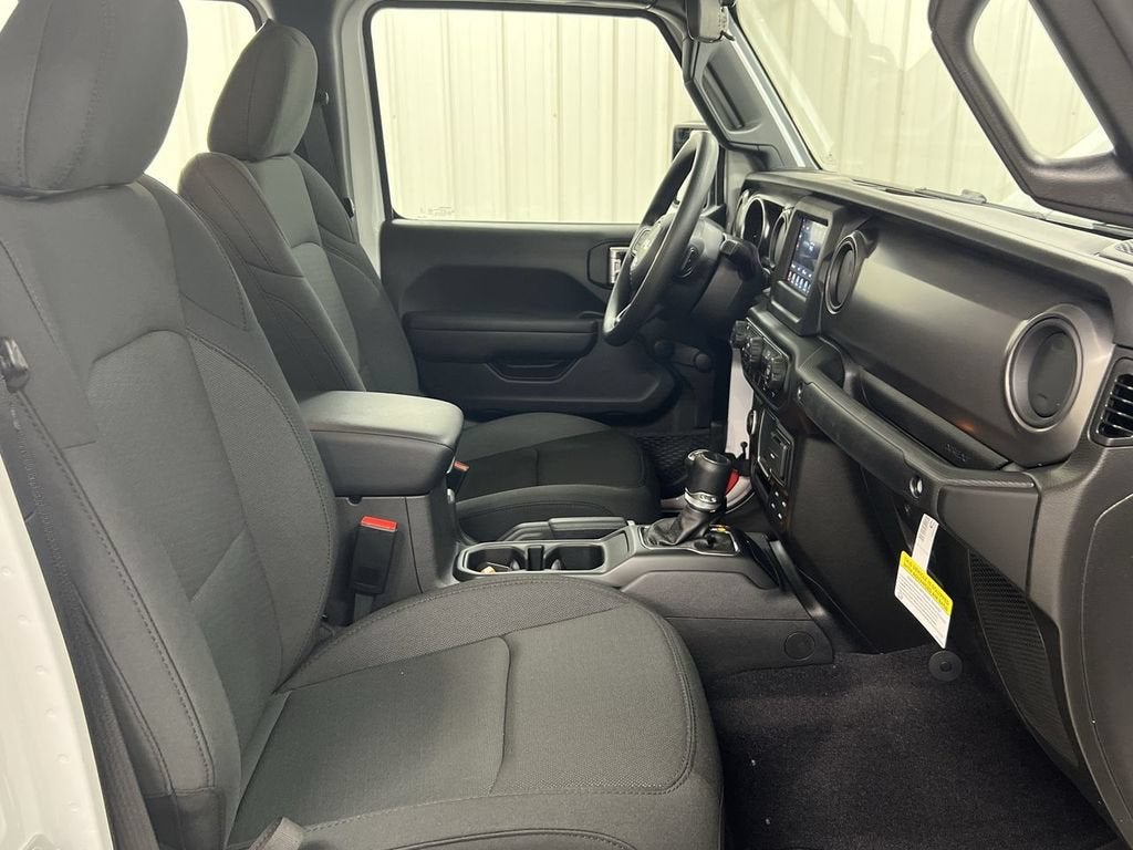 2023 Jeep Gladiator Sport