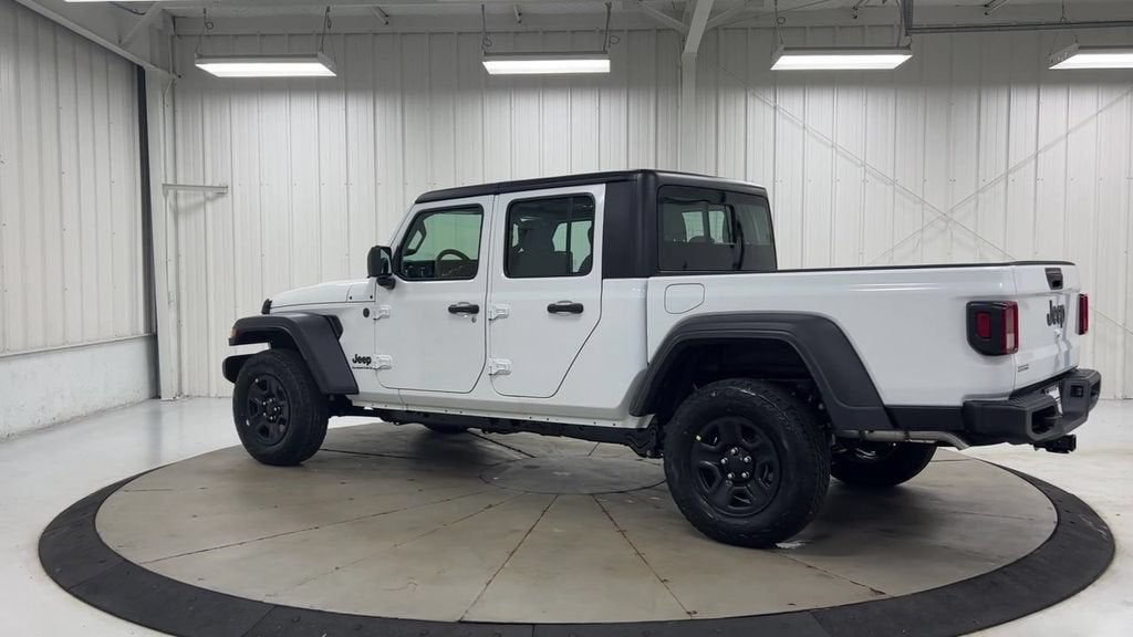 2023 Jeep Gladiator Sport