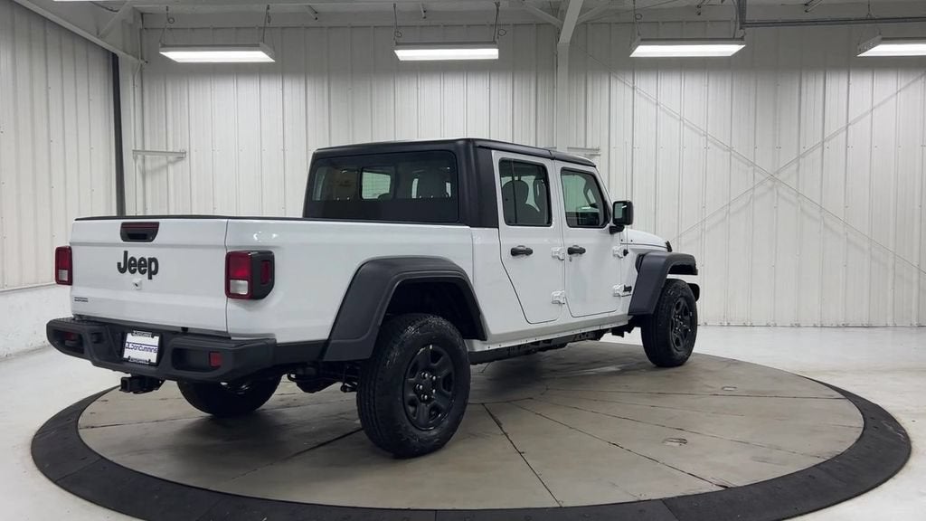 2023 Jeep Gladiator Sport
