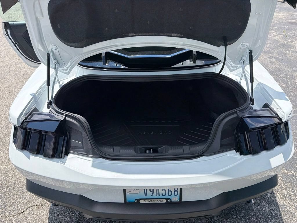2025 Ford Mustang EcoBoost