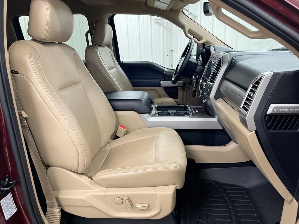 2017 Ford Super Duty F-350 DRW Lariat