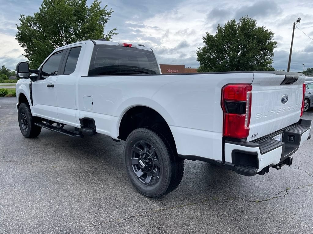 2025 Ford Super Duty F-350 SRW XL