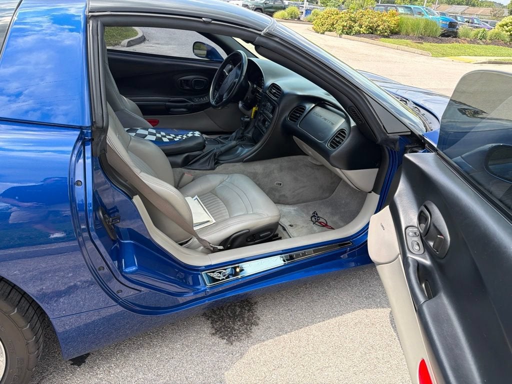 2002 Chevrolet Corvette Base