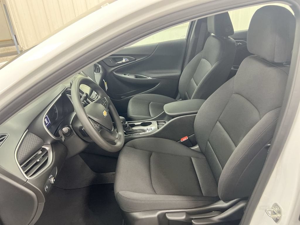 2024 Chevrolet Malibu LS
