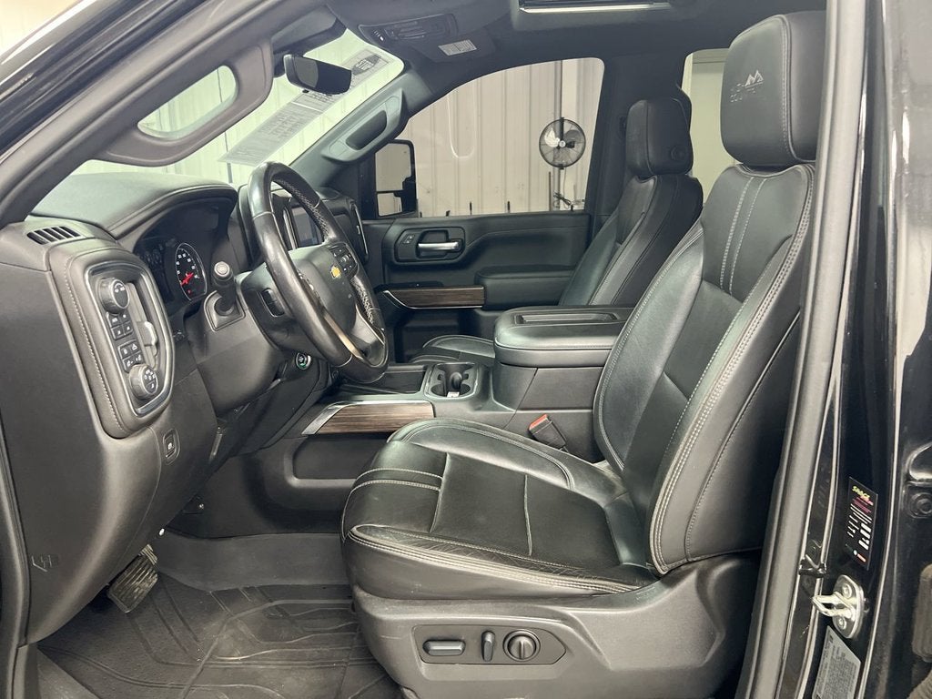 2022 Chevrolet Silverado 3500 HD High Country