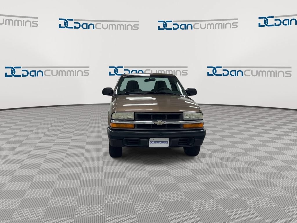 2003 Chevrolet S10 Base