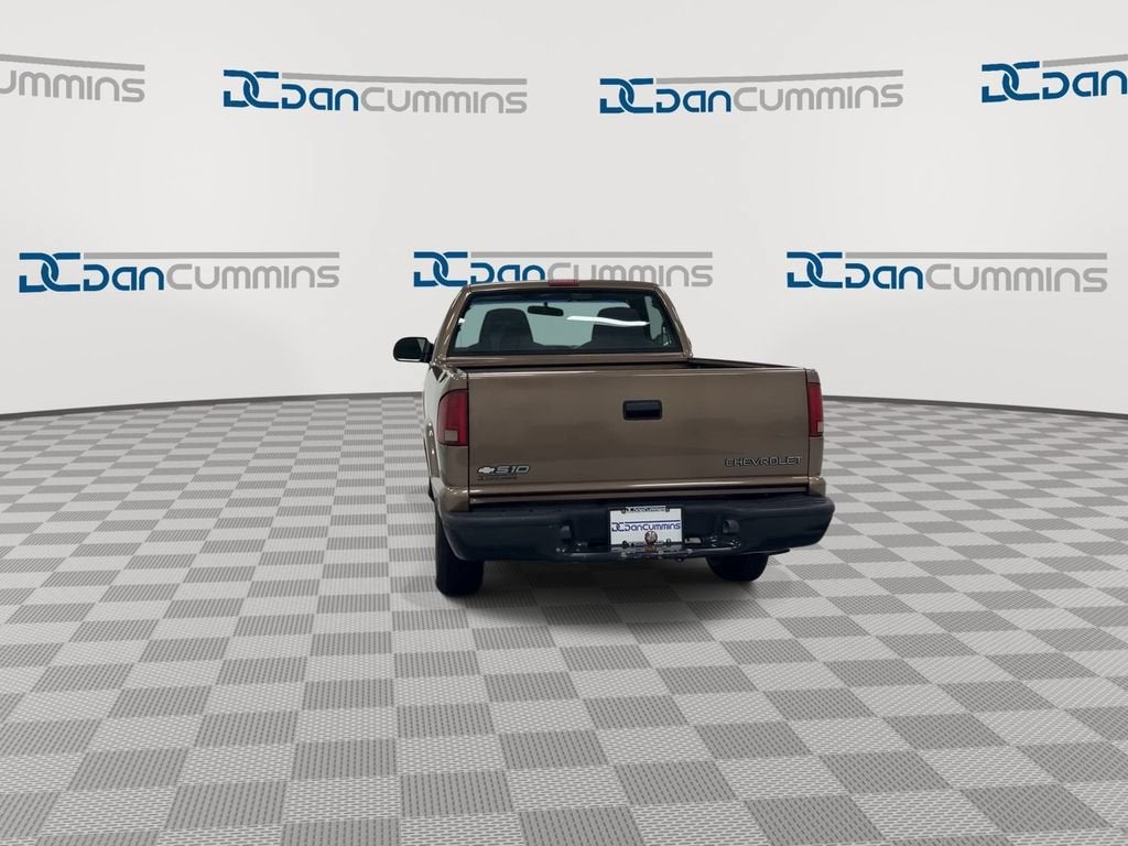 2003 Chevrolet S10 Base