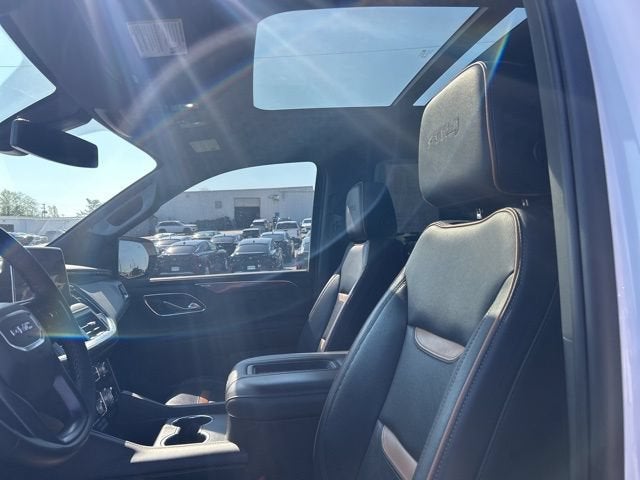 2022 GMC Yukon XL AT4
