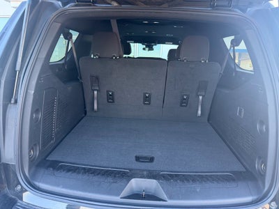 2024 Chevrolet Suburban LS
