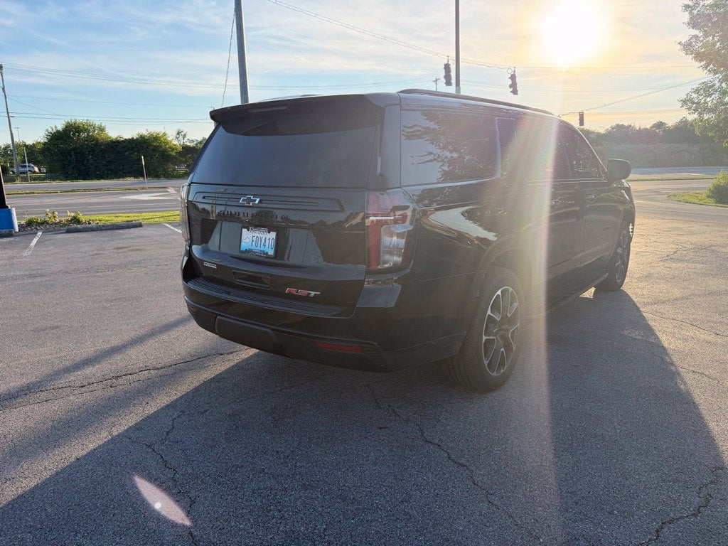 2023 Chevrolet Suburban RST