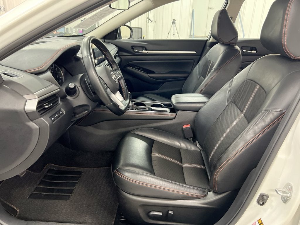 2025 Nissan Altima SR
