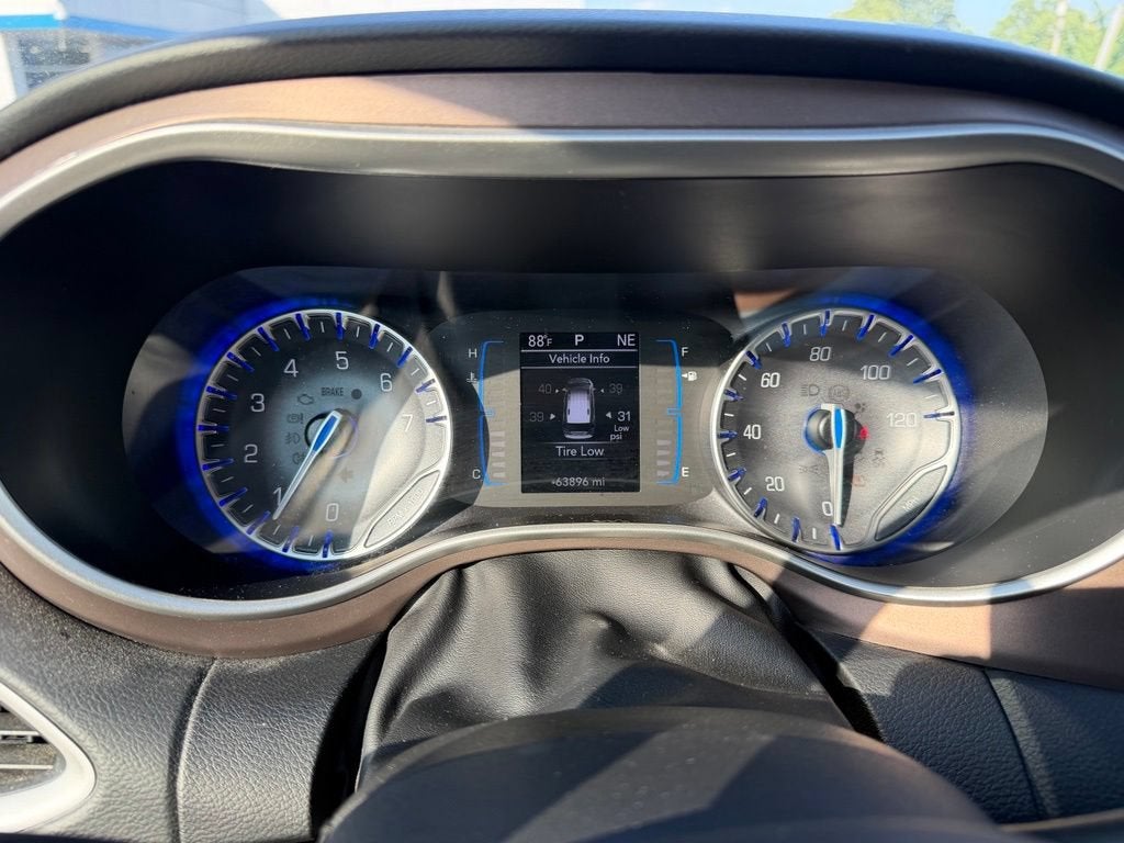 2023 Chrysler Voyager LX
