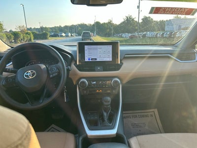 2023 Toyota RAV4 LE