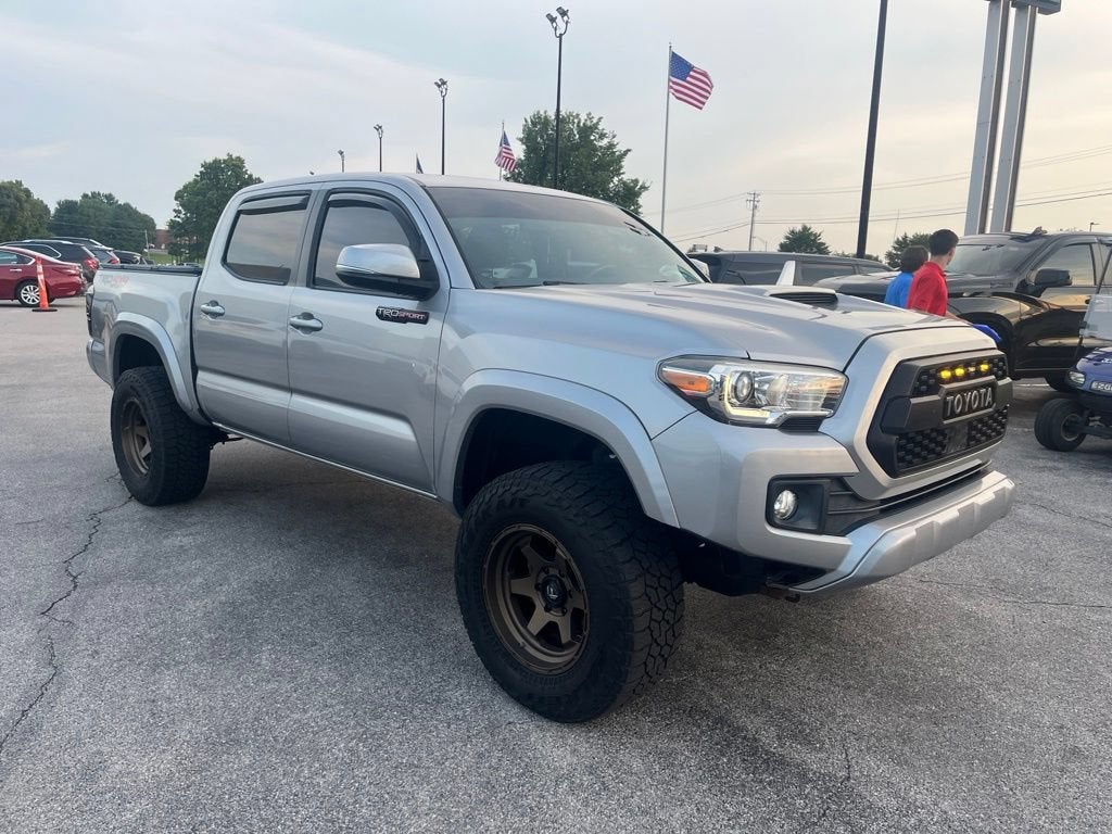 2016 Toyota Tacoma SR