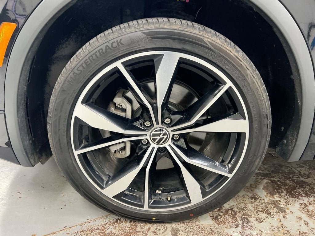 2022 Volkswagen Tiguan SEL R-Line