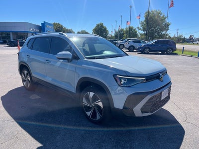 2025 Volkswagen Taos SE