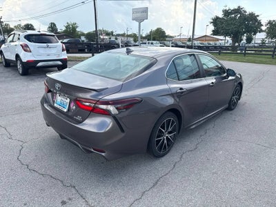 2022 Toyota Camry Hybrid SE