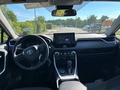 2022 Toyota RAV4 Hybrid LE