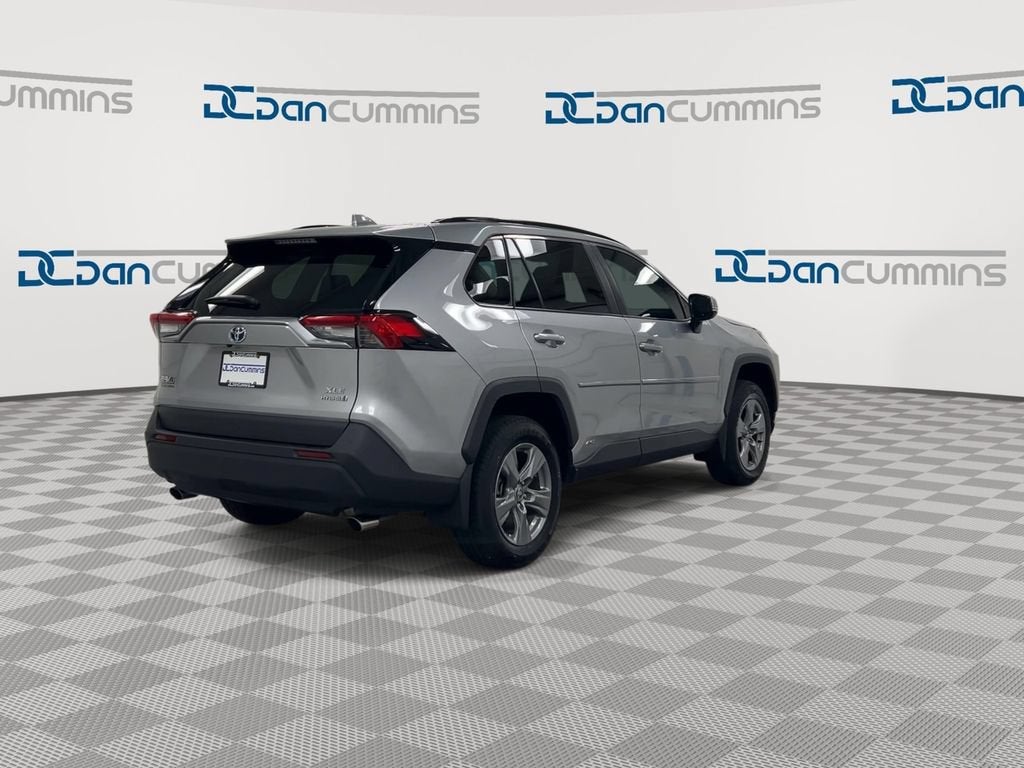 2022 Toyota RAV4 Hybrid XLE