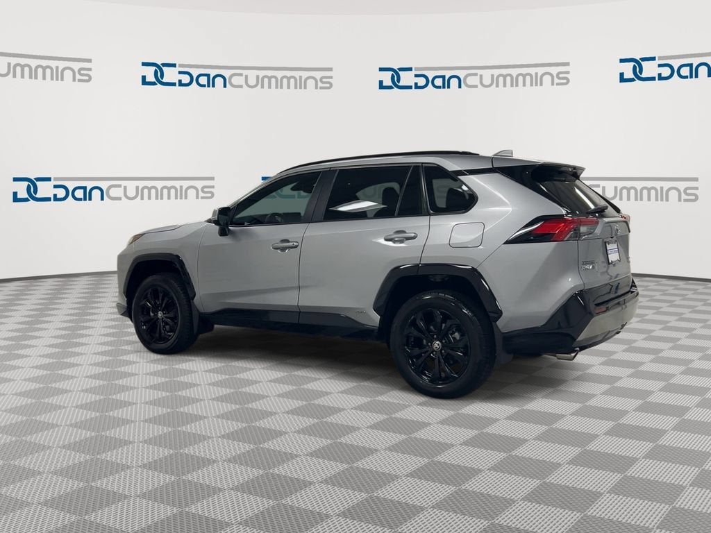 2024 Toyota RAV4 Hybrid SE