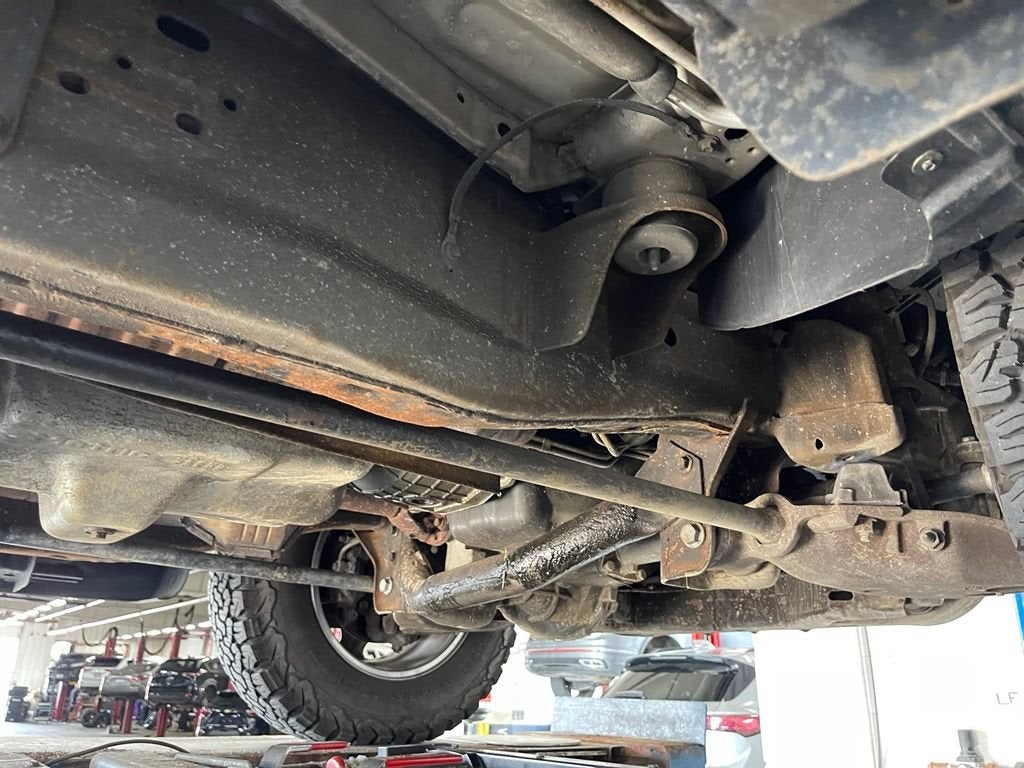 2001 Lincoln Navigator Base
