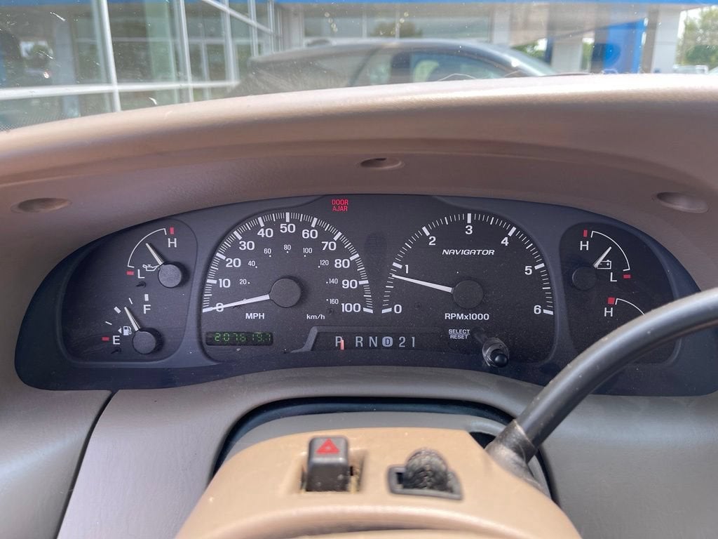 2001 Lincoln Navigator Base