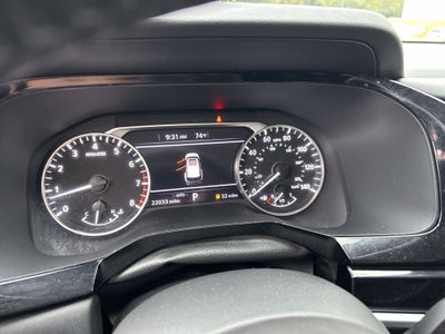 2024 Nissan Pathfinder SV