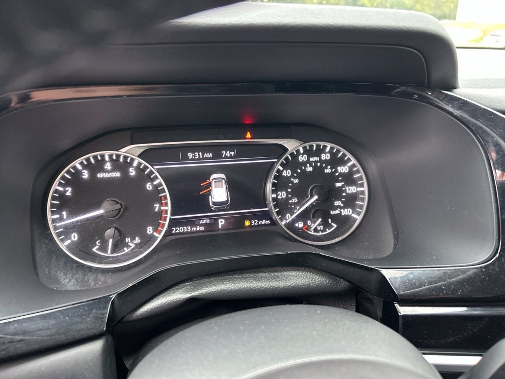 2024 Nissan Pathfinder SV