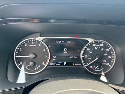 2024 Nissan Pathfinder SV