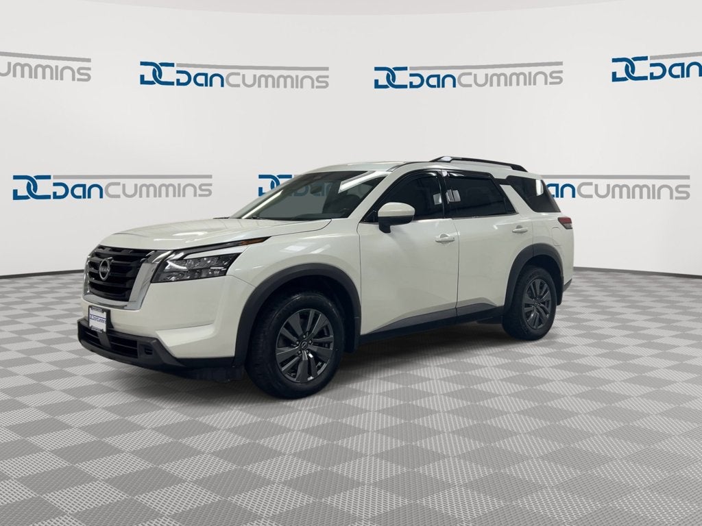 2024 Nissan Pathfinder SV
