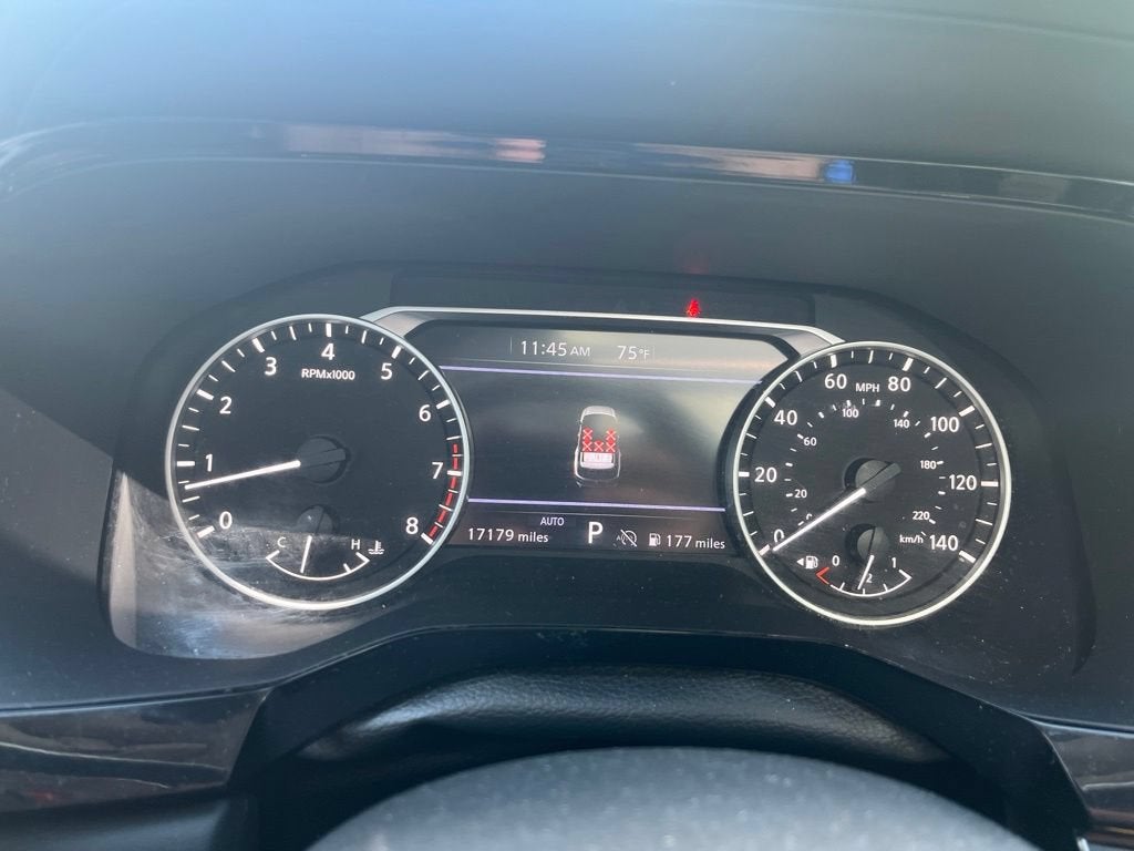 2023 Nissan Pathfinder SV