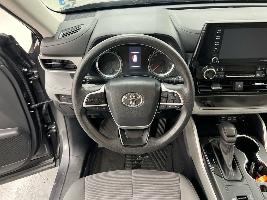 2022 Toyota Highlander L
