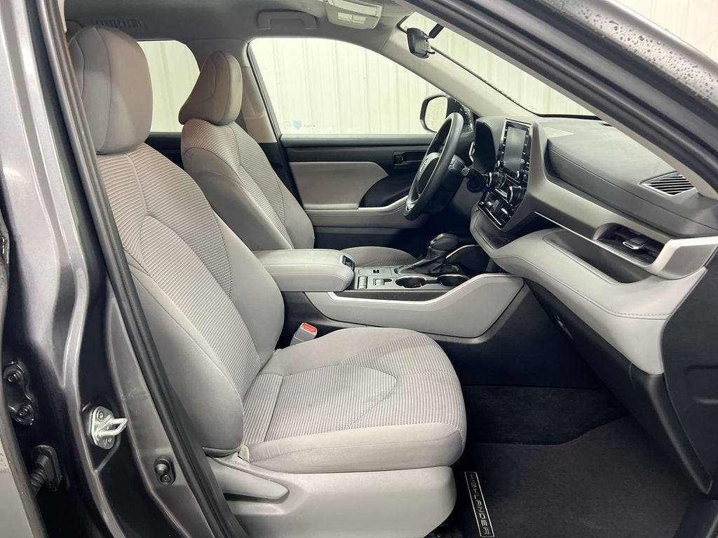 2022 Toyota Highlander L