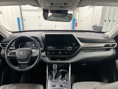 2023 Toyota Highlander Hybrid XLE