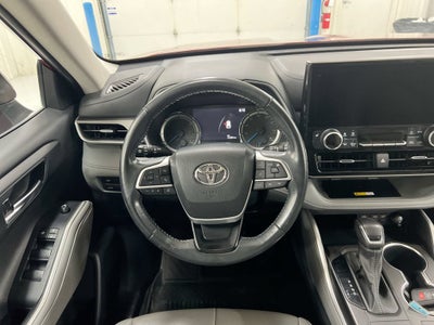 2023 Toyota Highlander Hybrid XLE