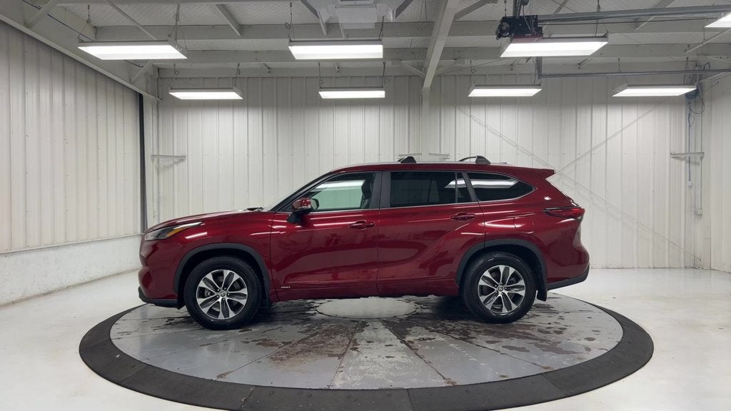 2023 Toyota Highlander Hybrid XLE