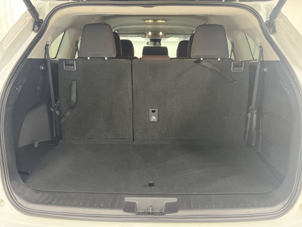 2025 Toyota Highlander LE