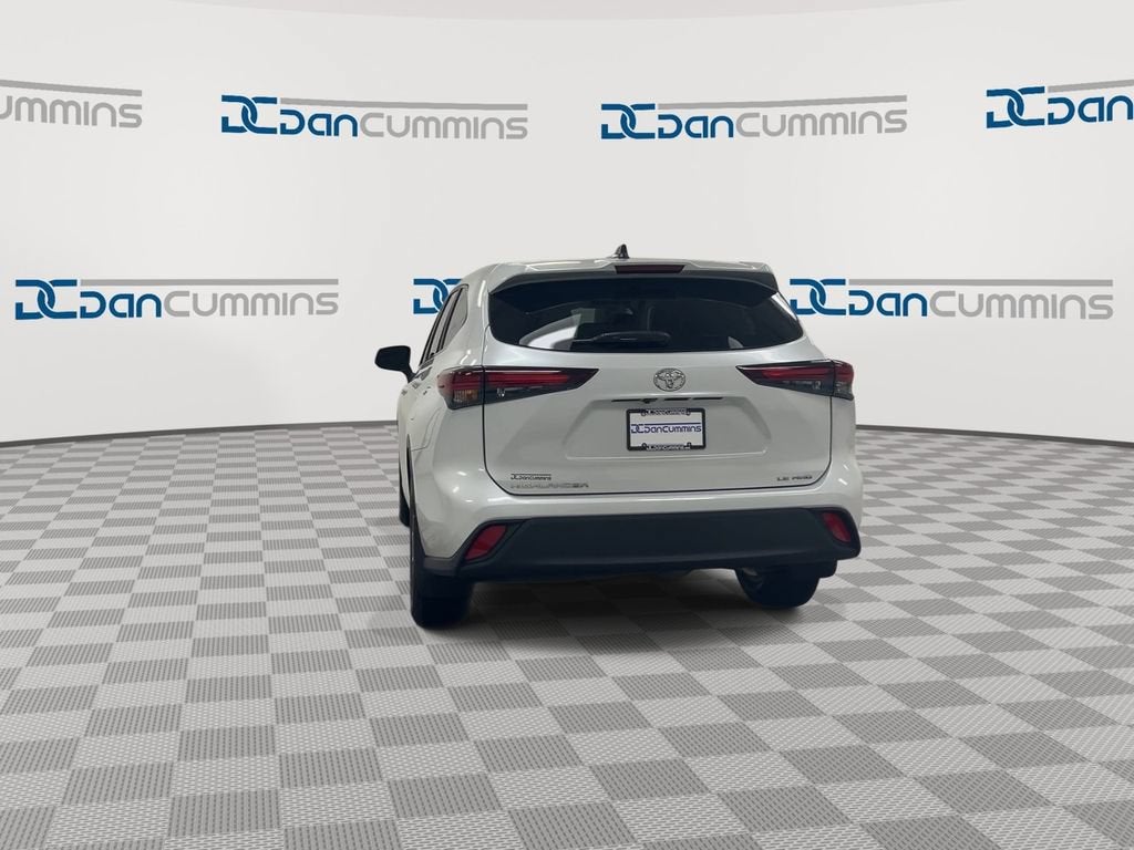 2025 Toyota Highlander LE