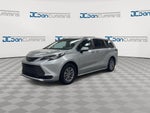 2023 Toyota Sienna LE