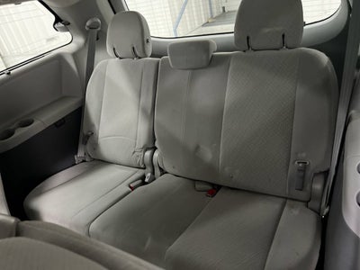 2018 Toyota Sienna LE Auto Access Seat
