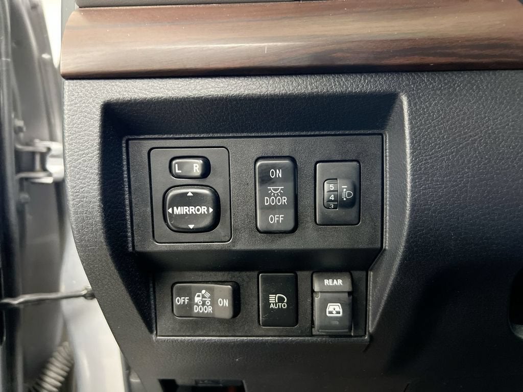 2018 Toyota Tundra 4WD SR5