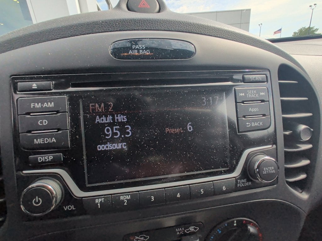 2015 Nissan JUKE S