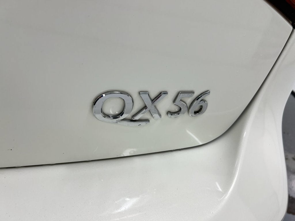 2011 INFINITI QX56 7-passenger