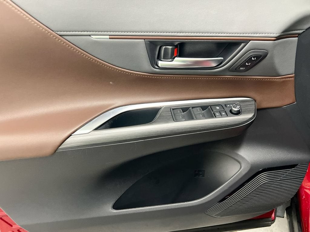 2022 Toyota Venza LE
