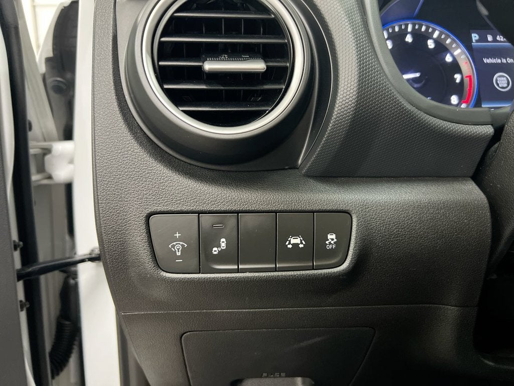 2020 Hyundai Kona SEL Plus