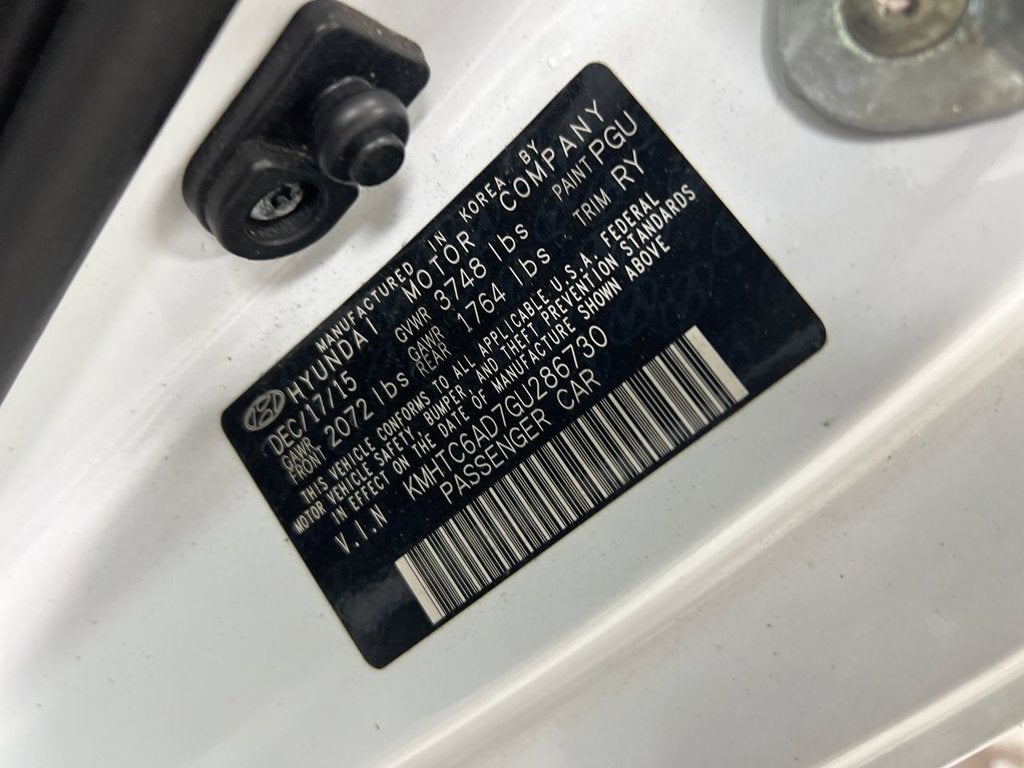 2016 Hyundai Veloster Base