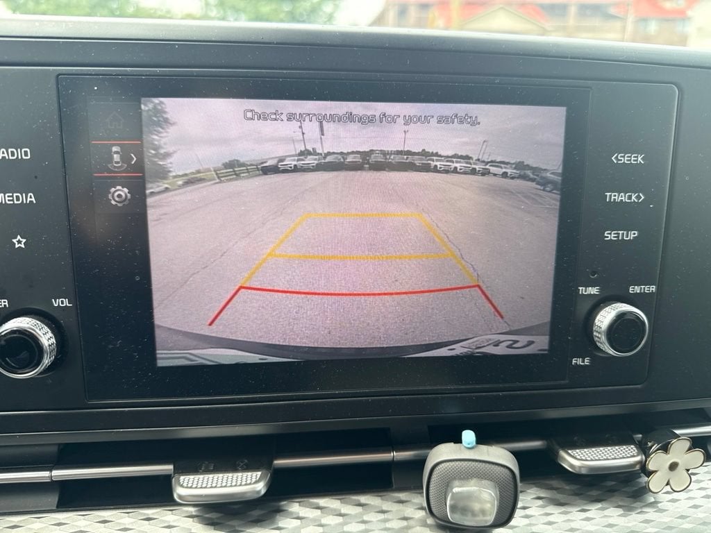 2023 Kia Carnival LX