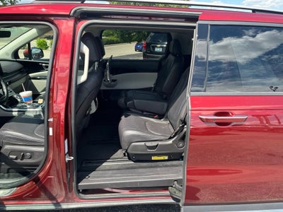 2024 Kia Carnival SX